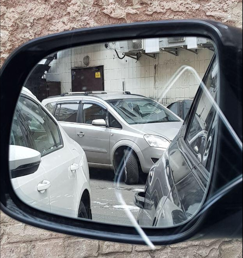 У всіх на Audi Q5 стоять дзеркала зі збільшенням? 2