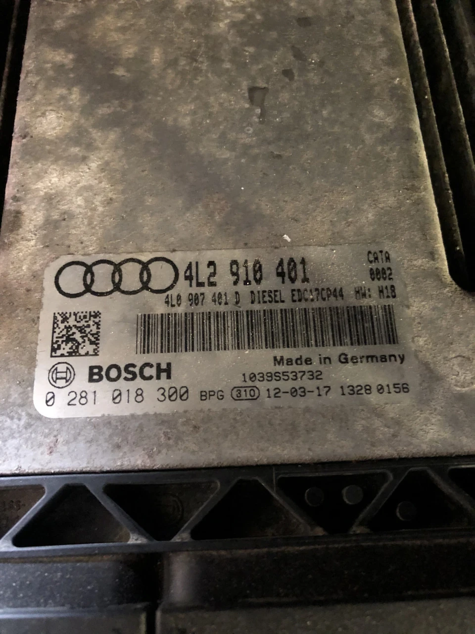 Потрібен ЕБУ audi q7 3.0 tdi CATA