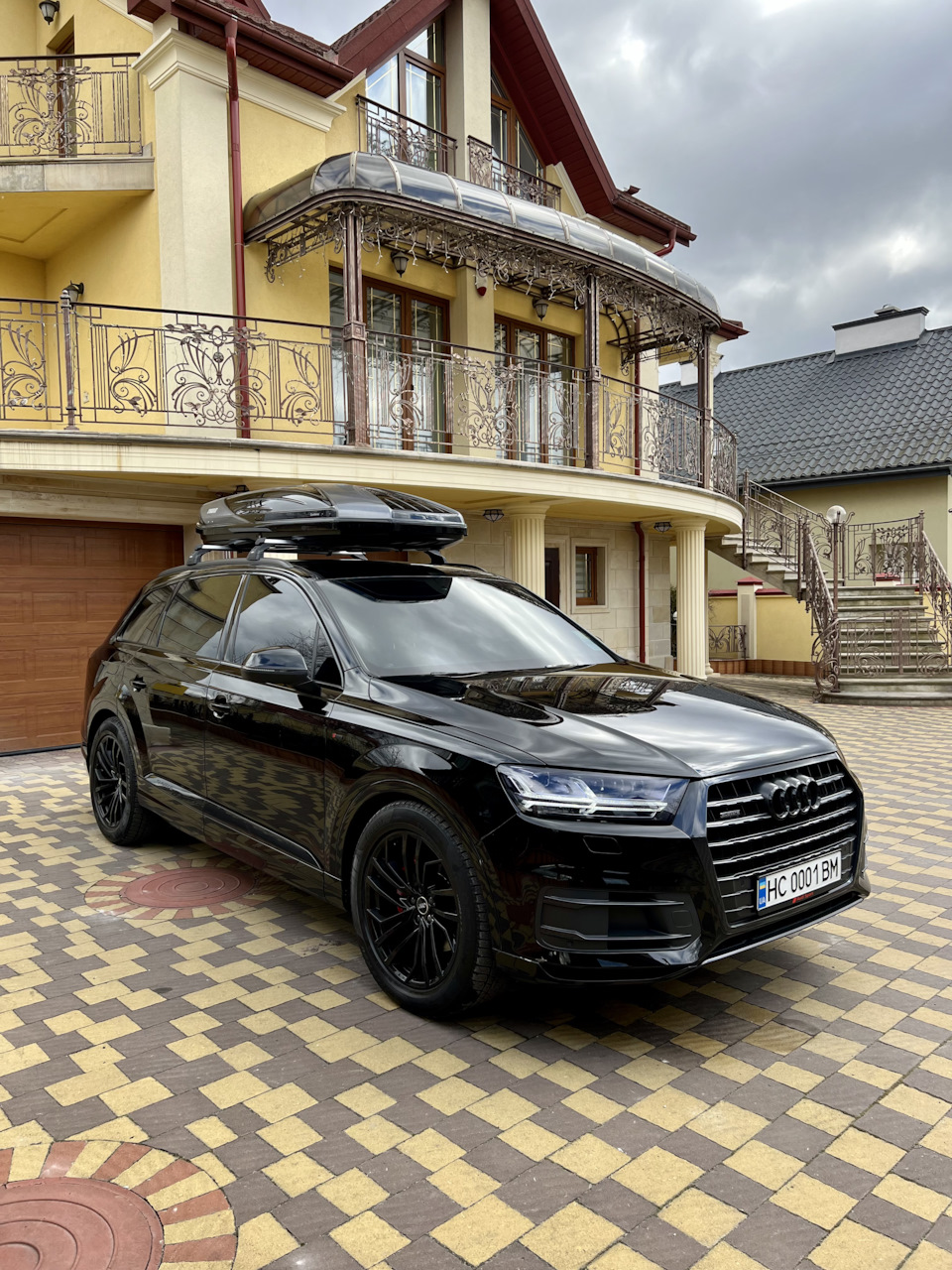 #12 Встановлення поперечок і боксу Thule 1