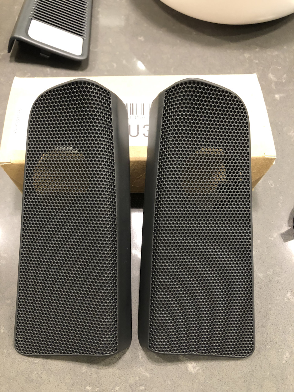 Доснащення №4. Сітки динаміків з логотипами Bang&Olufsen. 4