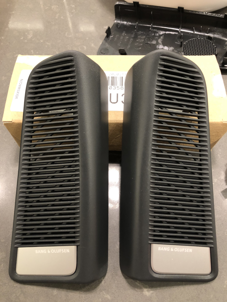 Доснащення №4. Сітки динаміків з логотипами Bang&Olufsen. 5