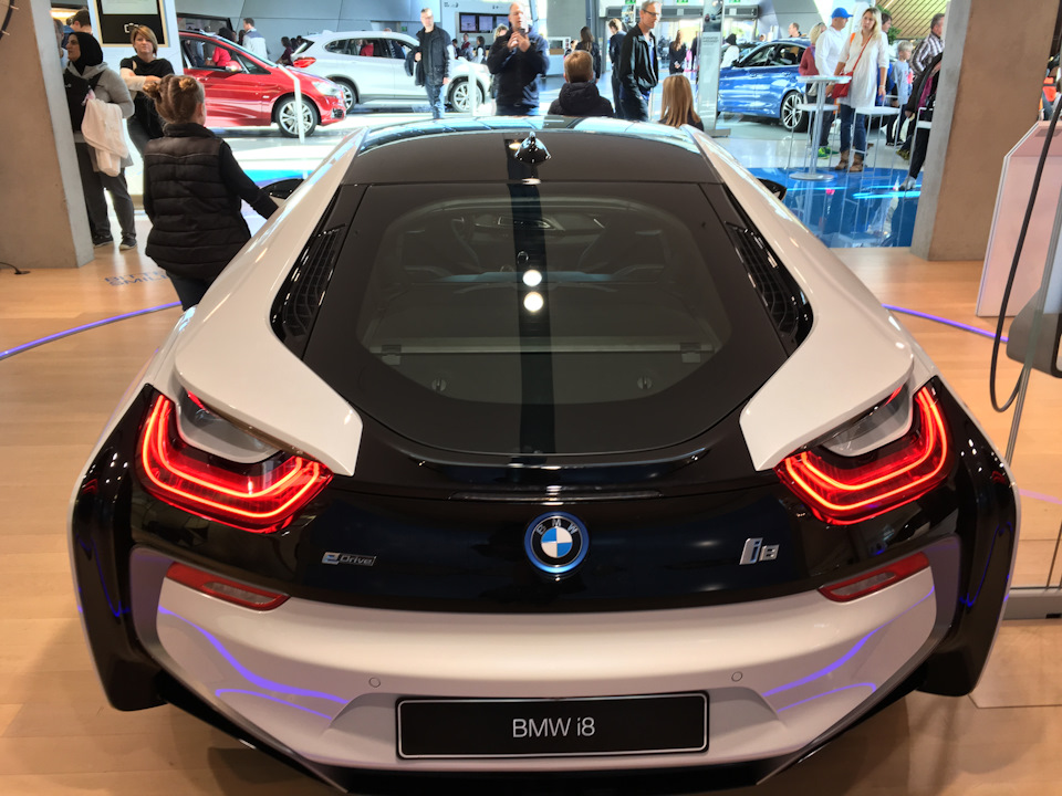 Eurotour, день3, BMW world 4