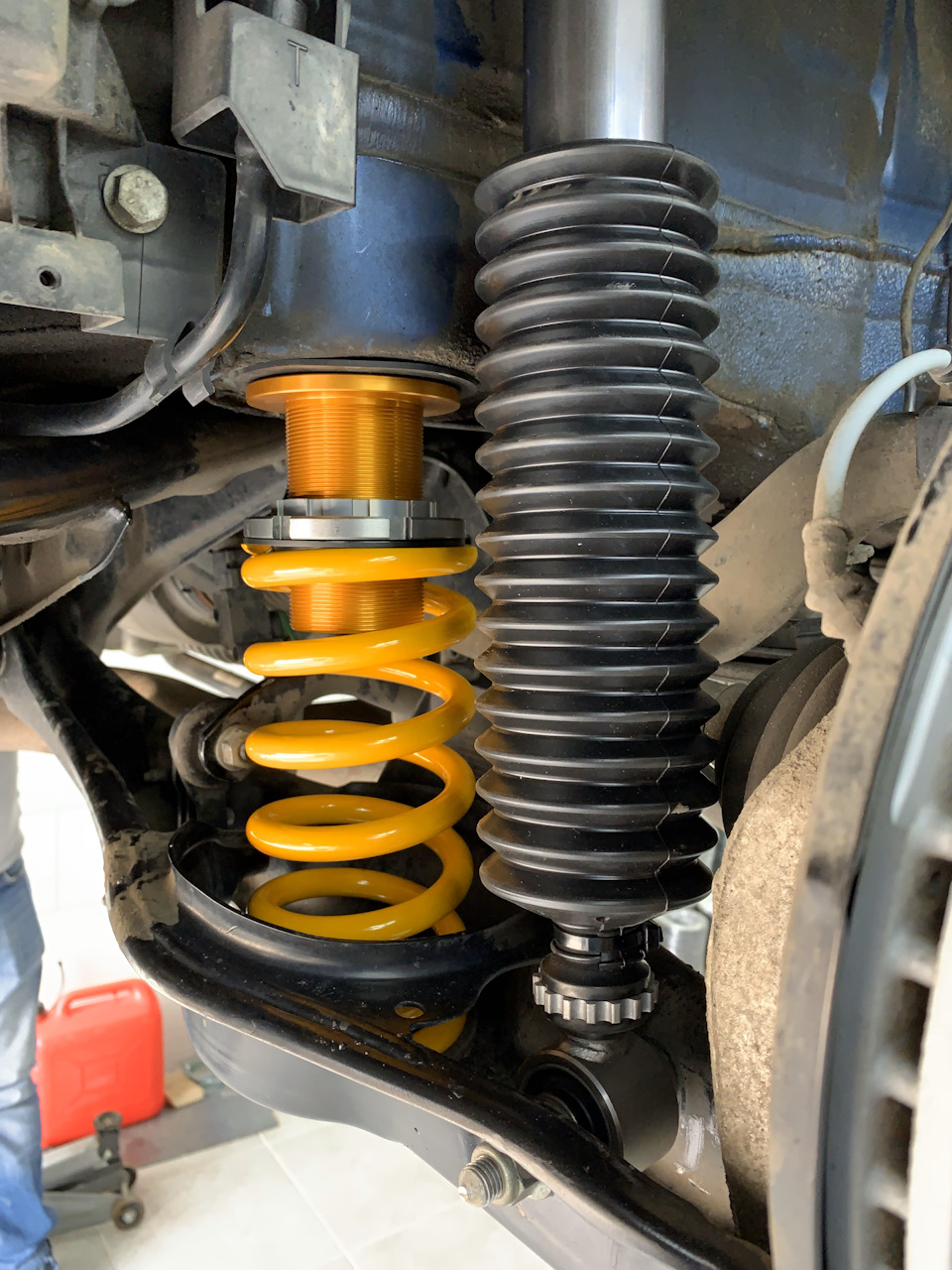 Ohlins Road & Track DFV 4