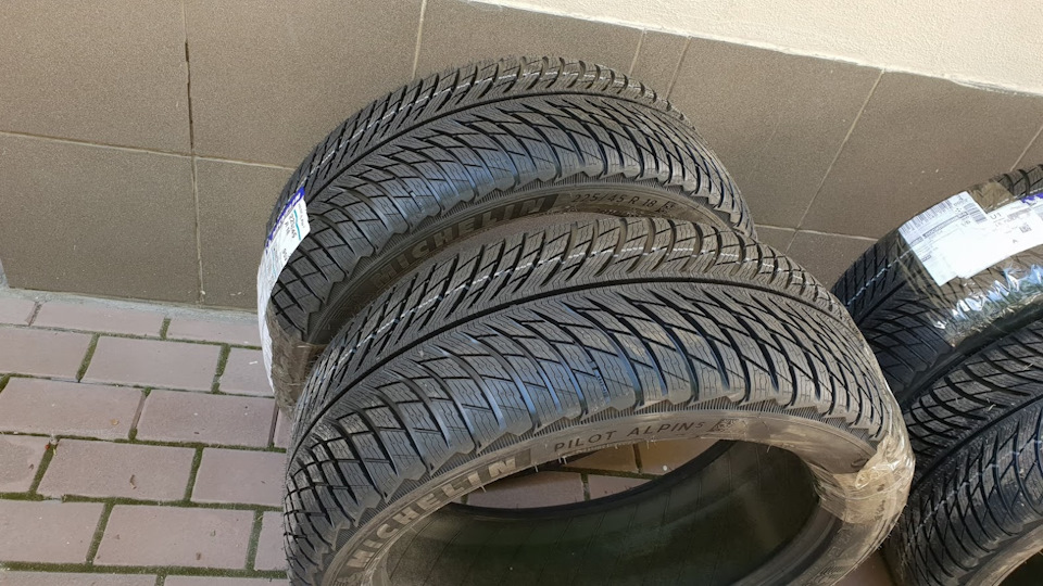 Michelin Pilot Alpin 5 4