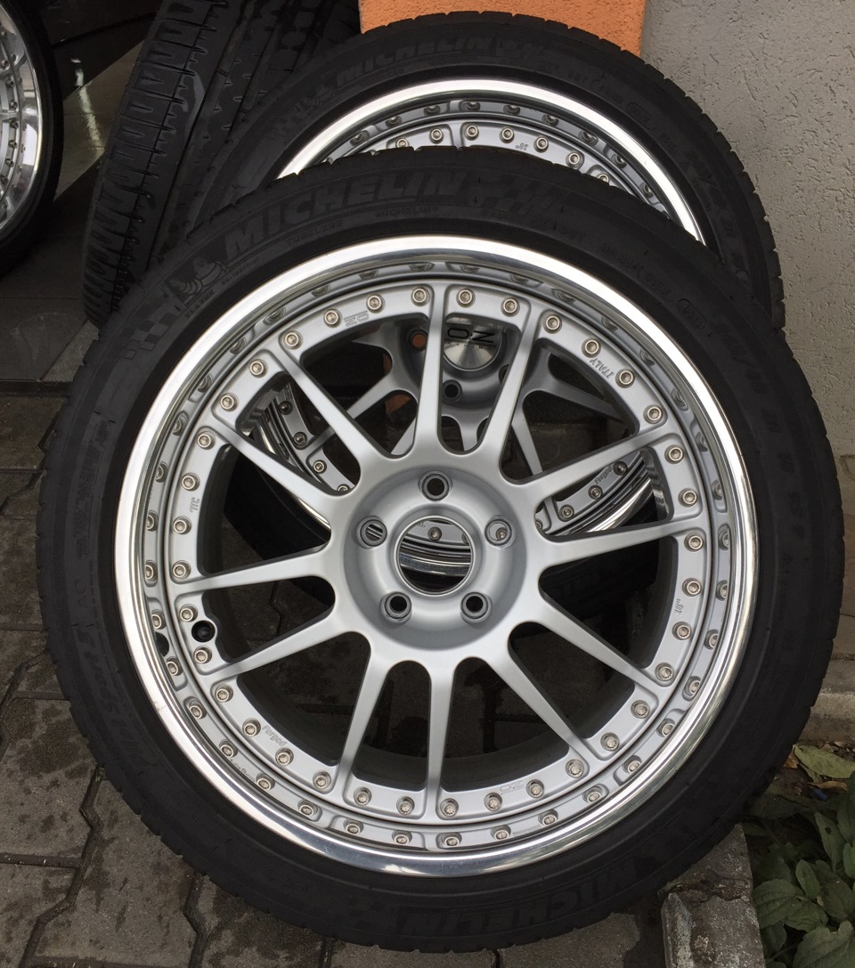 продам 18x8.5 OZ Superleggera III з гумою 2