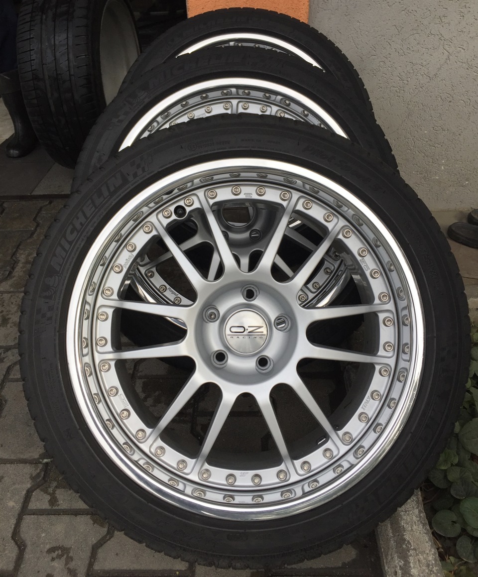 продам 18x8.5 OZ Superleggera III з гумою 3