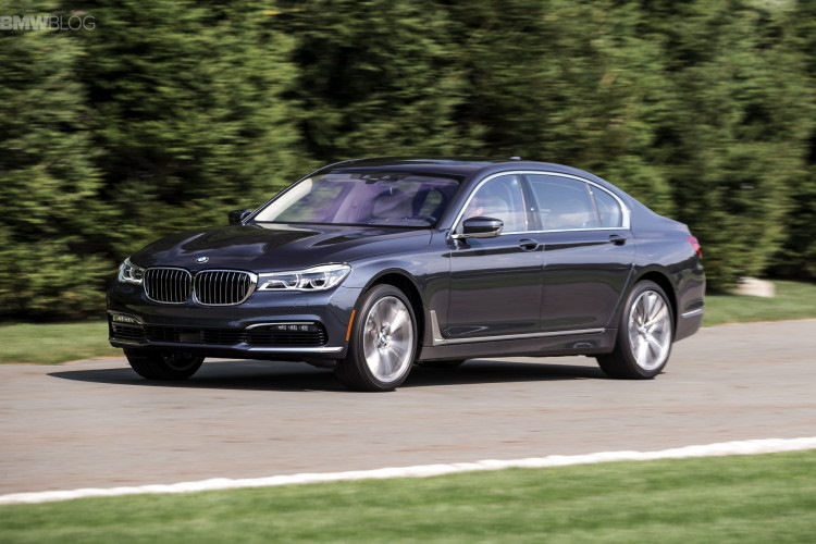 Заїзд з BMW 730Li with a 2.0 liter turbo 2016 1