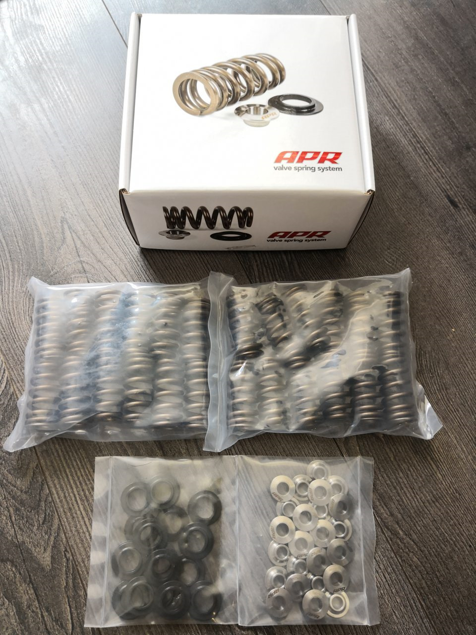 #31: Пружини та сідла клапанів APR Valve Spring Kit 1