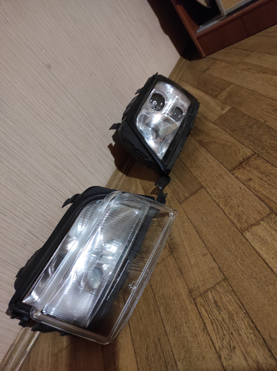 Оптика Audi 100 urs4) 2