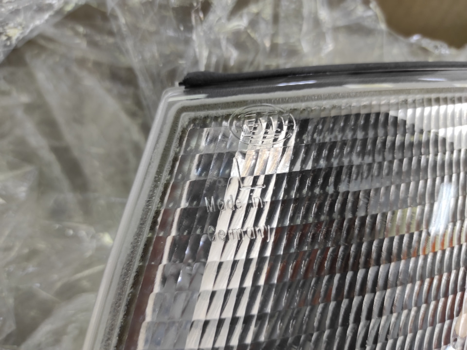 Оптика Audi 100 urs4) 3