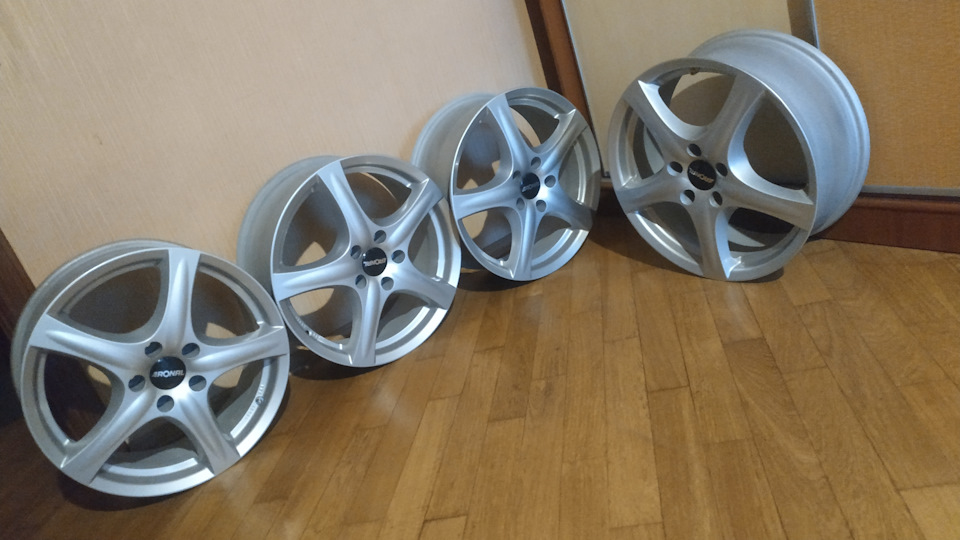 Задні гальма Audi s4c4. 2