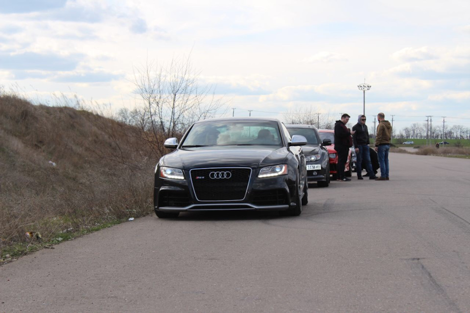 # 105 Audi S5 vs Audi RS6 vs Audi RS7 vs Maserati Novitec 2