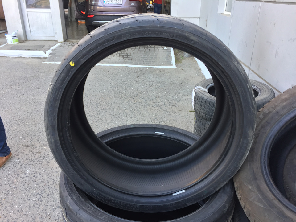 # 108 Шини Bridgestone Potenza P007 3
