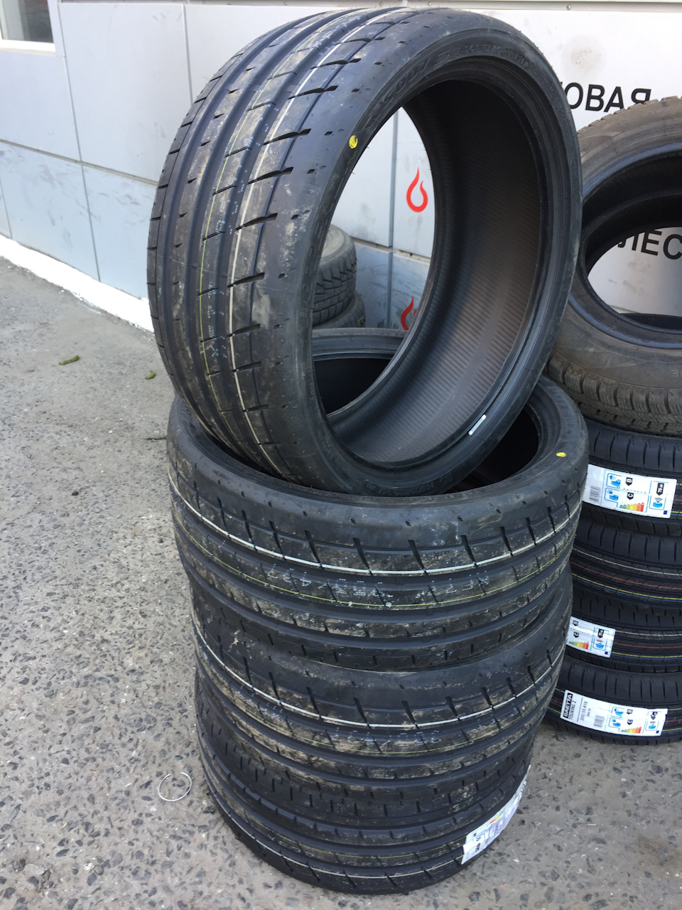 # 108 Шини Bridgestone Potenza P007 2