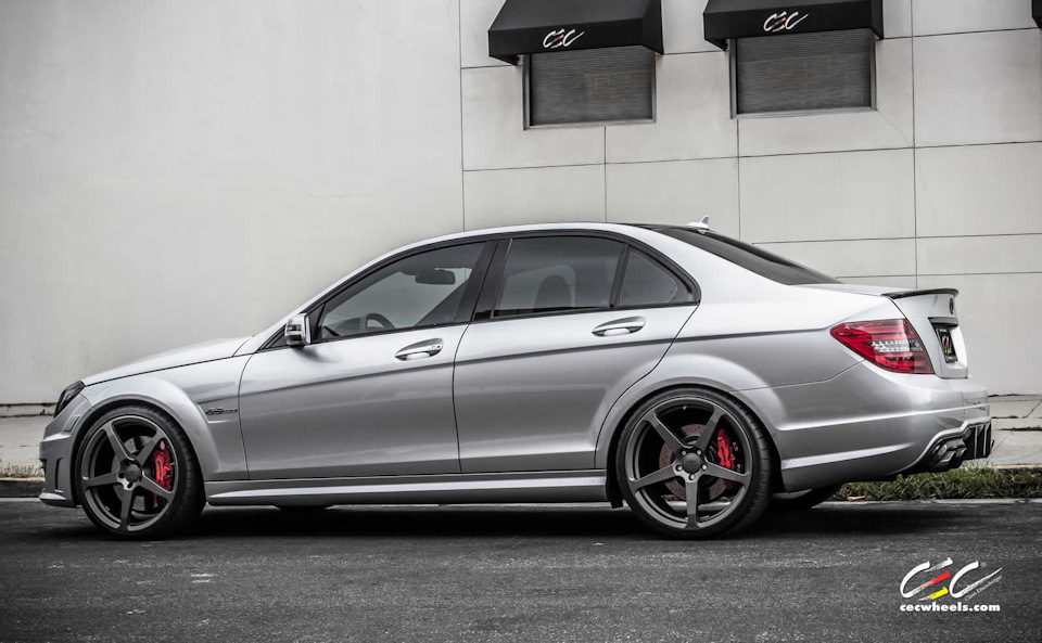 # 96 Audi S5 TTS vs C63 AMG 2