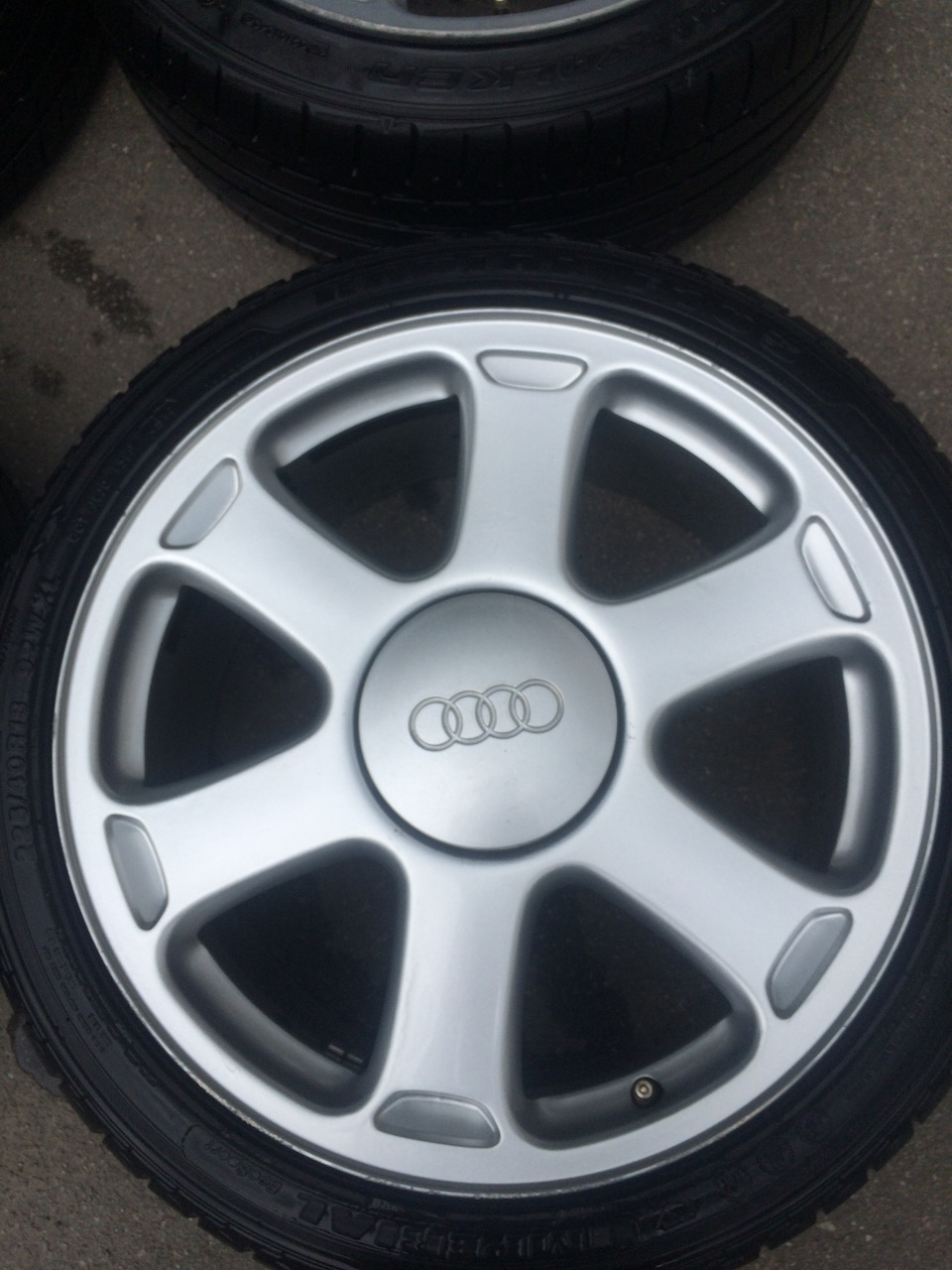 Продам Avus r18 Audi оригінал 2