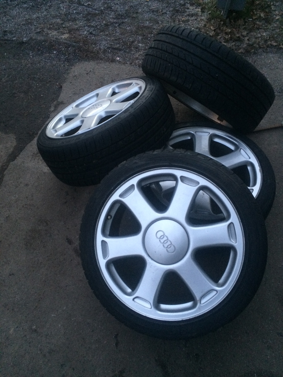 Продам Avus r18 Audi оригінал S8 1