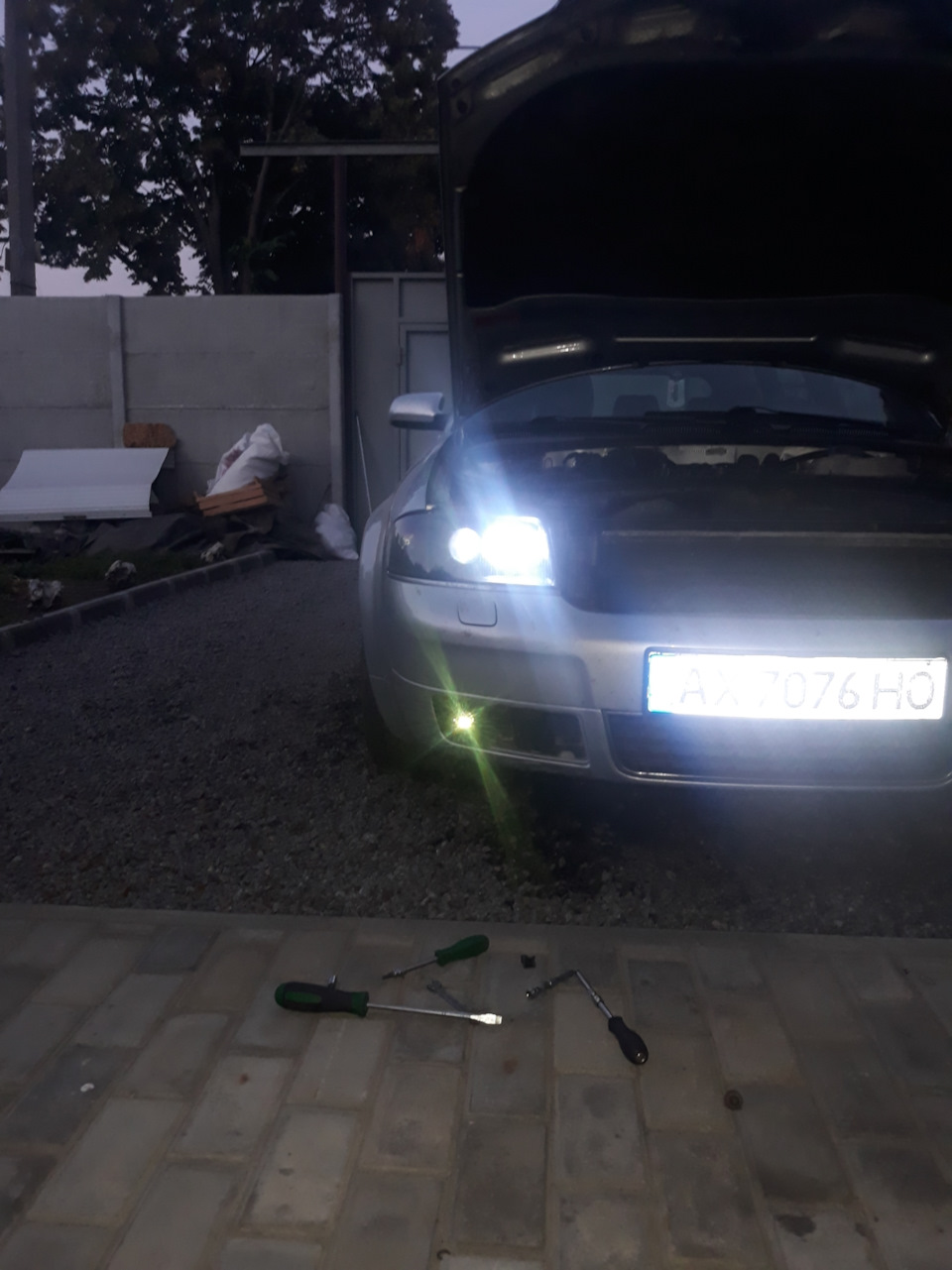 Світло bi-led +led 3