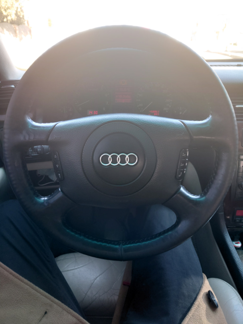 Руль Audi A8 D4 4