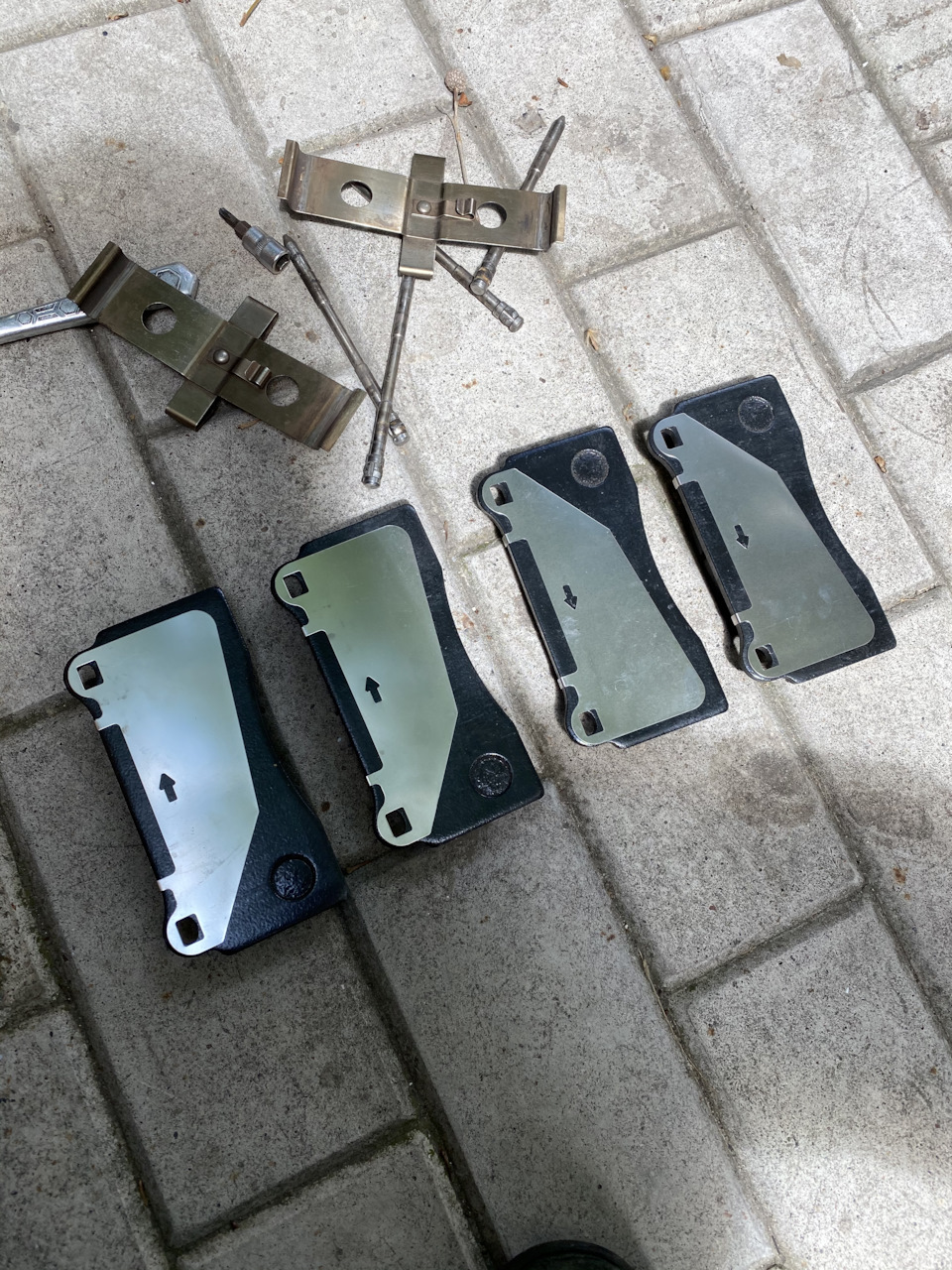 Пластини brembo та заміна передніх колодок! 1