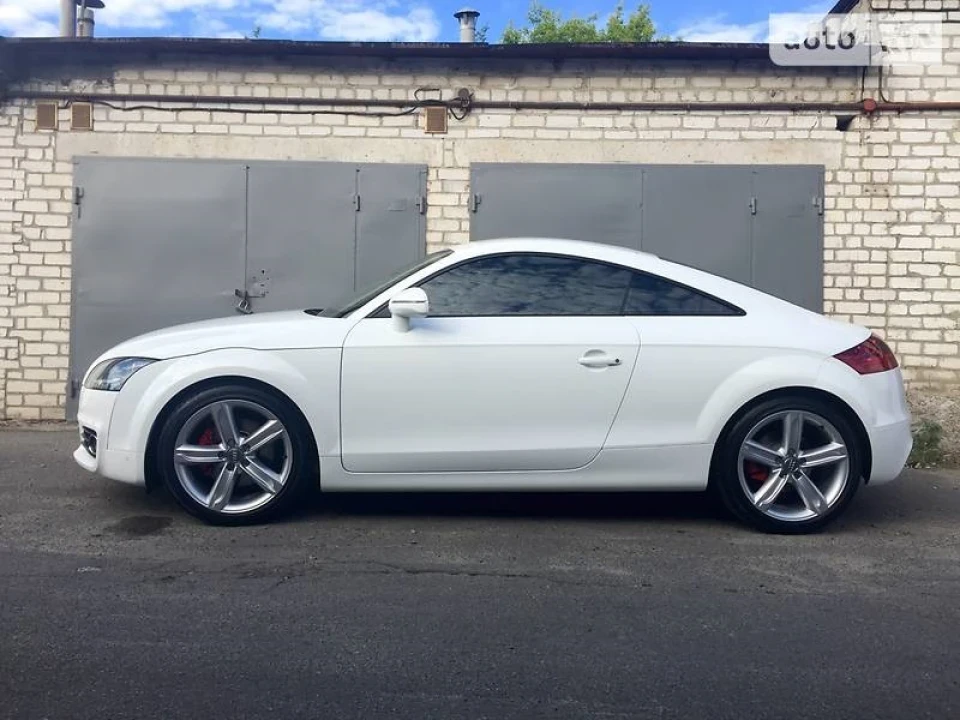 На жаль змушений продати audi tt