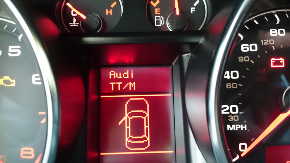 Блютуз гарнітура від Audi TT 4