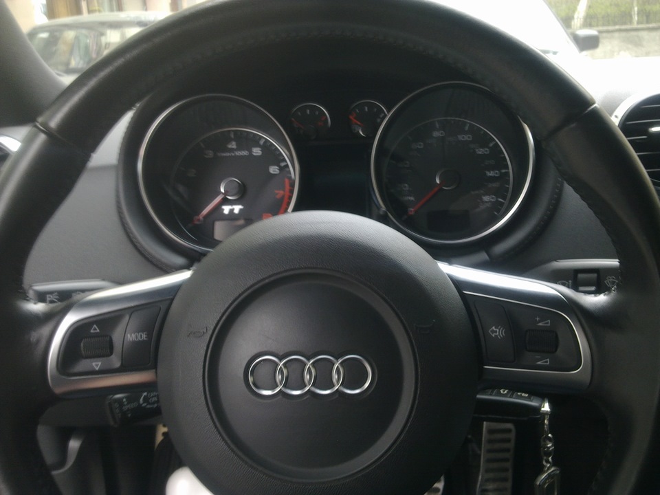 Голосове управління AUDI TT 1