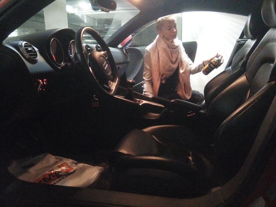 Leather Cleaner для салону Audi TT 4