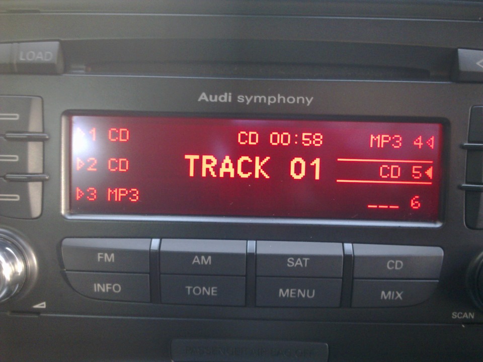 Розібралася зі штатною магнітолою AUDI SYMPHONY 4