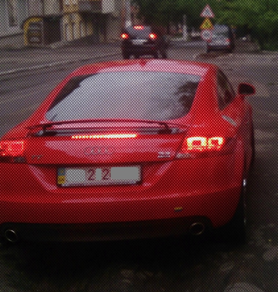 Задній спойлер Audi TT 1