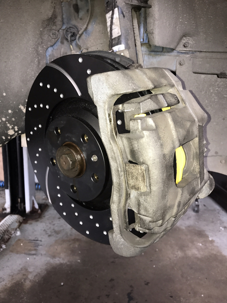 Тормоза EBC Audi TT 3.2 (передні) 5