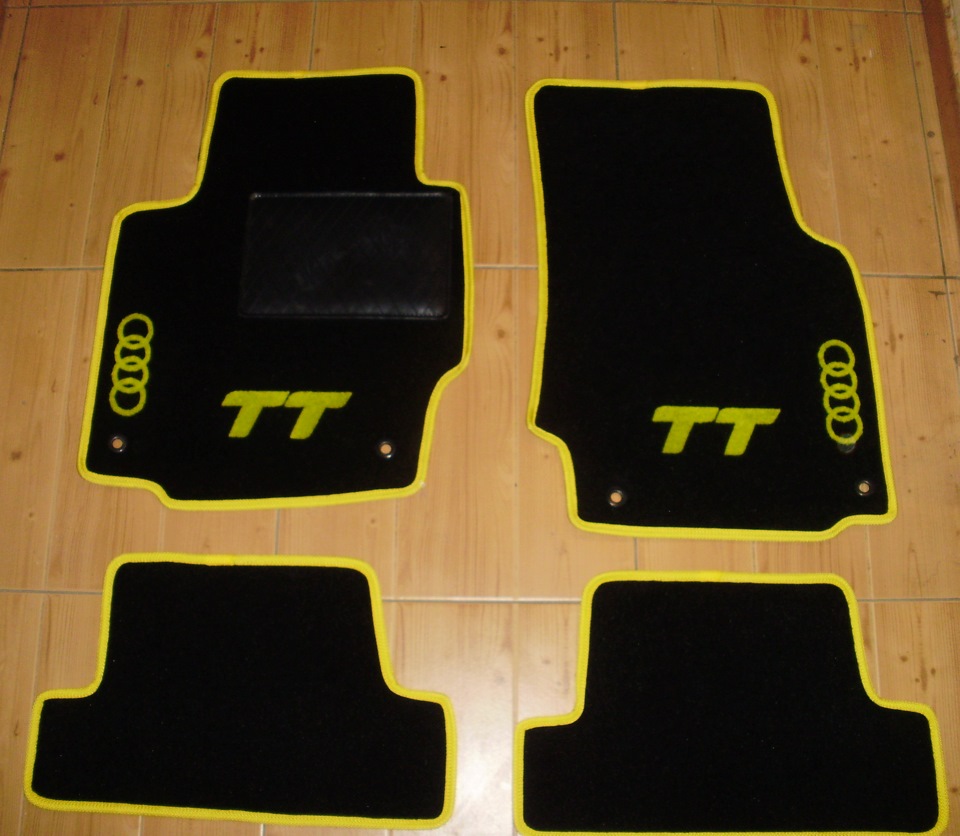 Текстильні килимки в салоні Audi TT (Yellow style) 1
