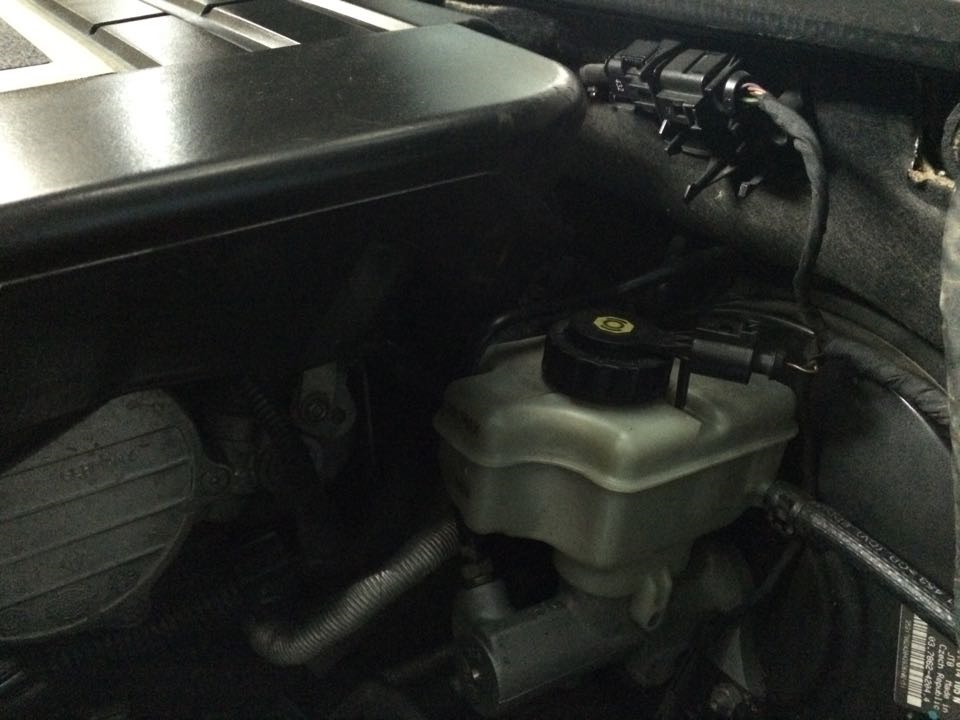 Заміна гальмівної рідини DOT4 FEBI Brake Fluid Plus 2