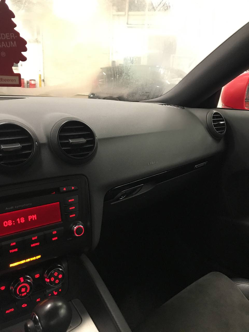 Чернення салону. Повітропроводи Audi rs3 2