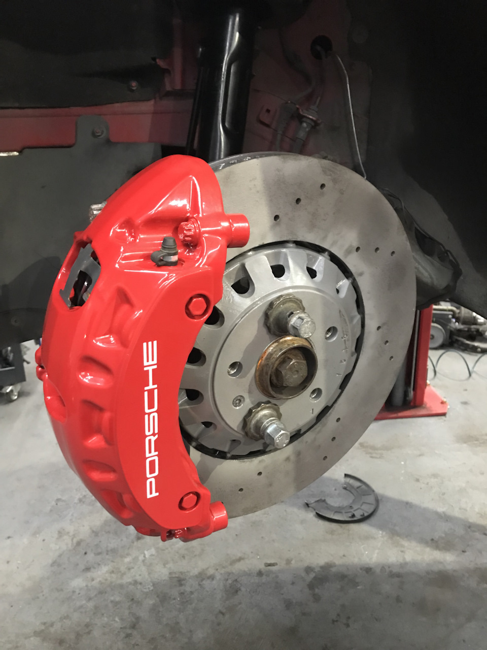 Гальма перед. Супорта Porsche 6 поршнів, гальмівні диски 375х36 1