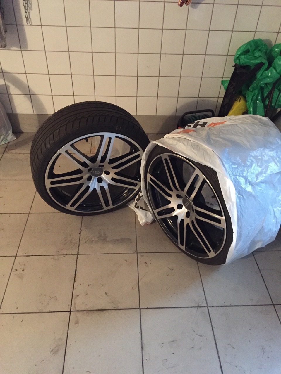 Диски R19 RS4, заміна датчика ABS 1
