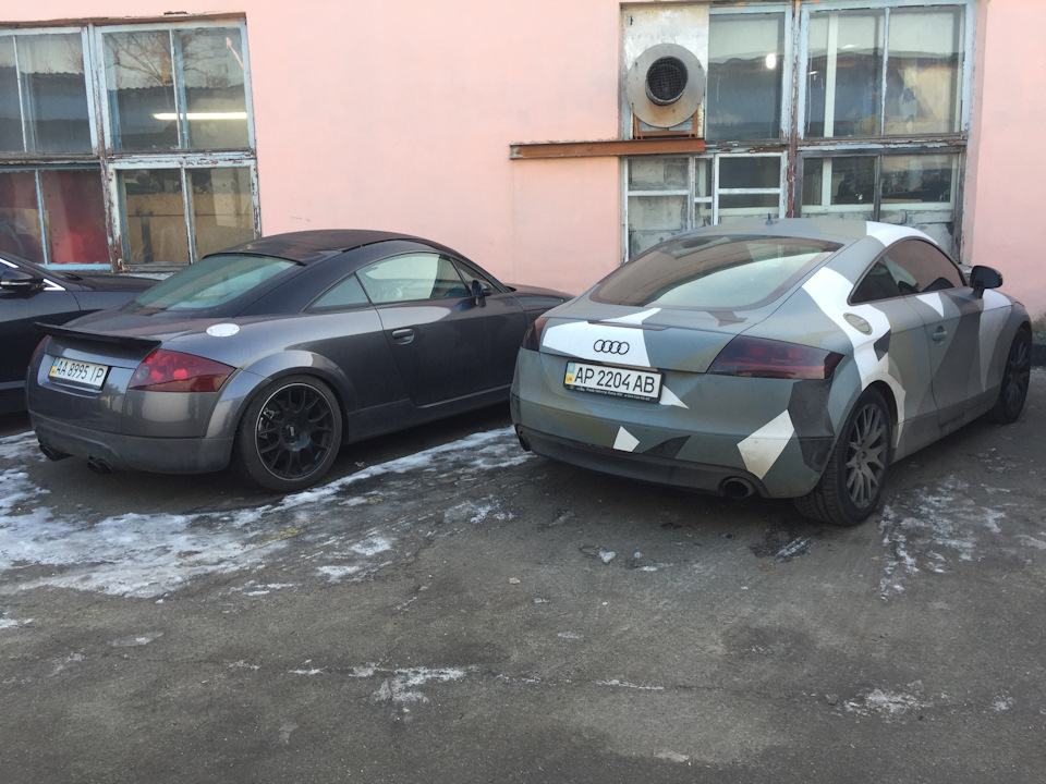 Audi TT 8n та Audi TT 8j 2