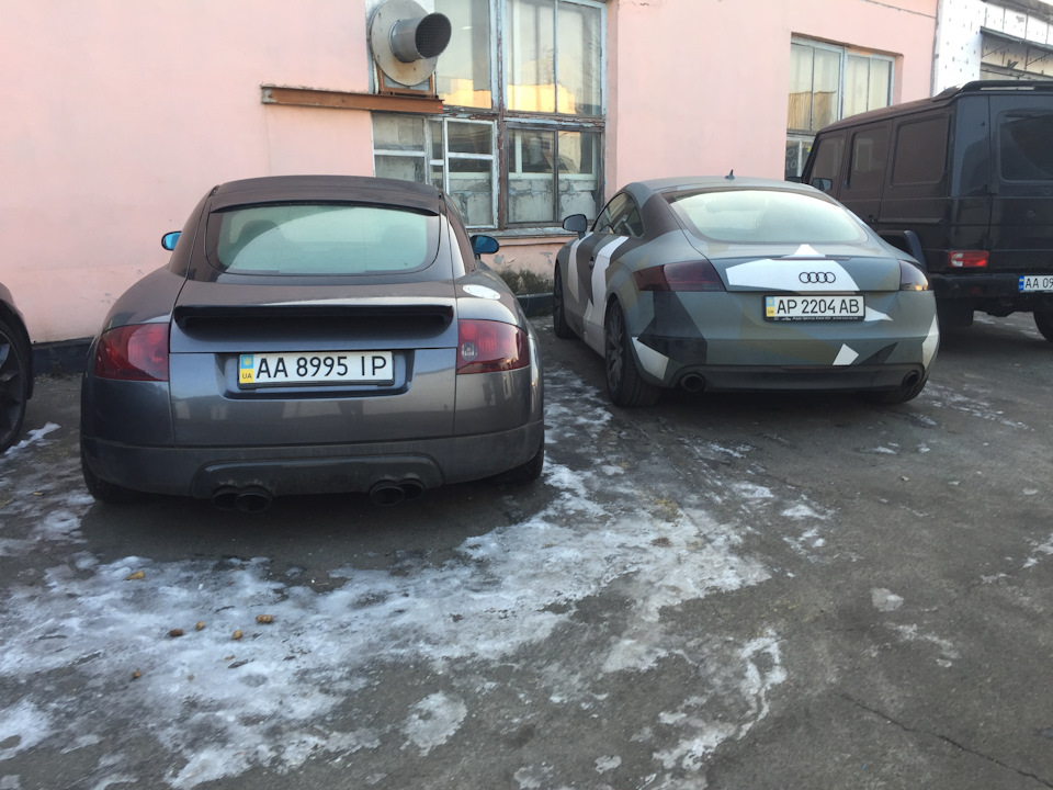 Audi TT 8n та Audi TT 8j 1