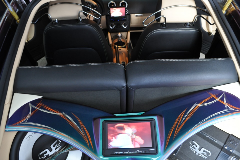 Clarion VZ401E-новий мультимедійний центр CHAMELEON 2 частина 2