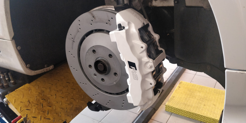 Big Brake Kit Brembo GT 8 pot - перемога, встановлення :) 1