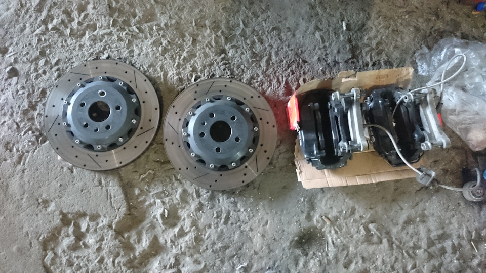 Гальма 4-х 350 мм Brembo 2