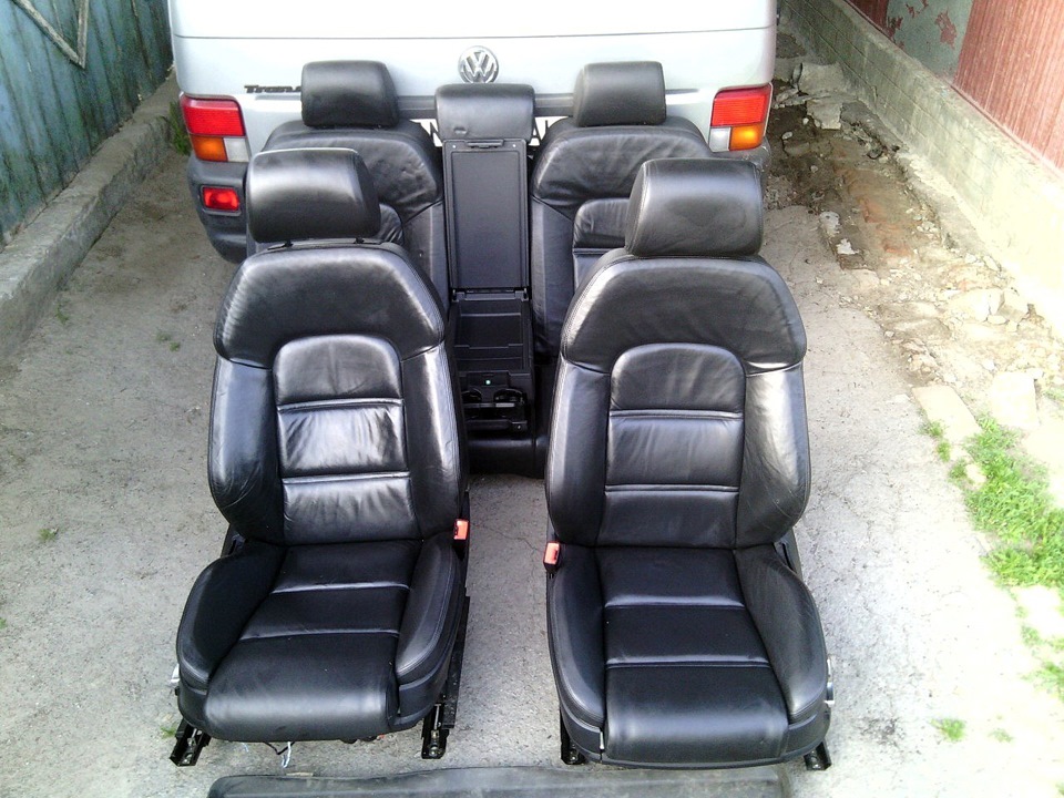 Купив сидіння AUDI A8 (D3) 2007 року 3