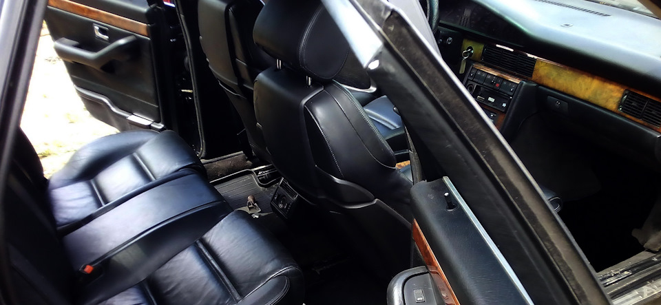 Салон моєї AUDI V8 1