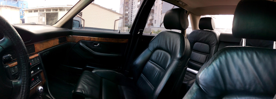 Сидіння з AUDI A8 встановлені в AUDI V8 1