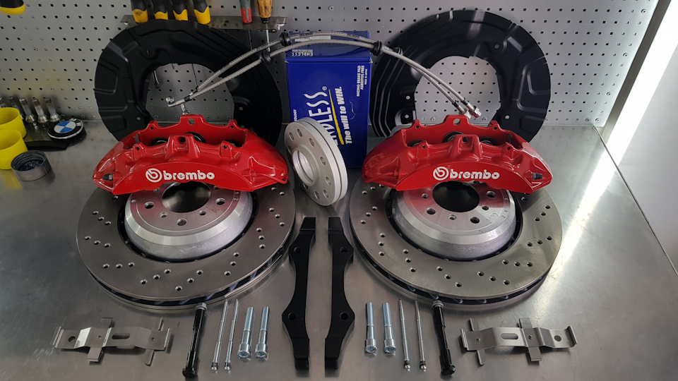 Дорослі гальмівки Brembo 6pot 1