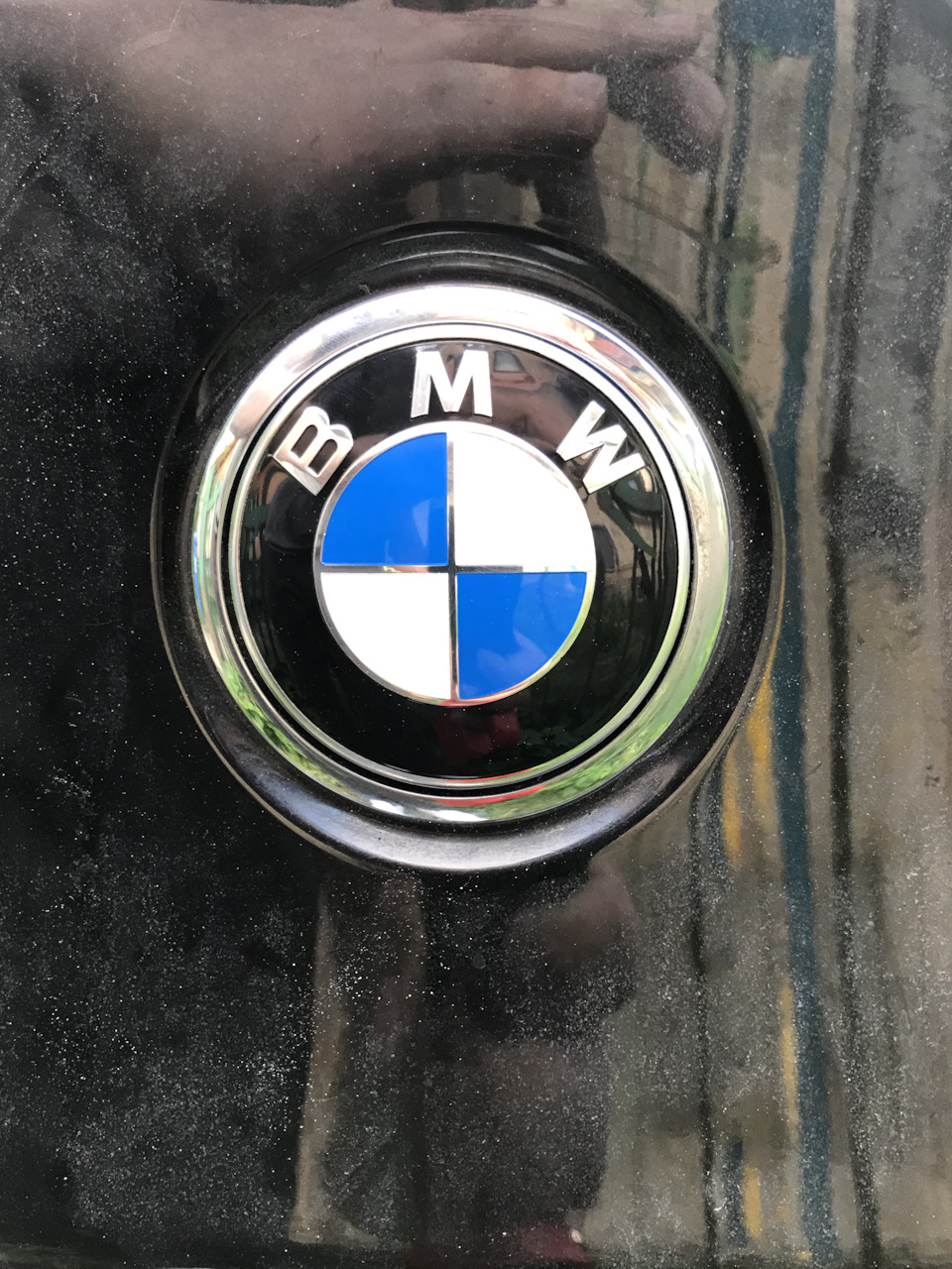 Новий логотип кришки багажника 3