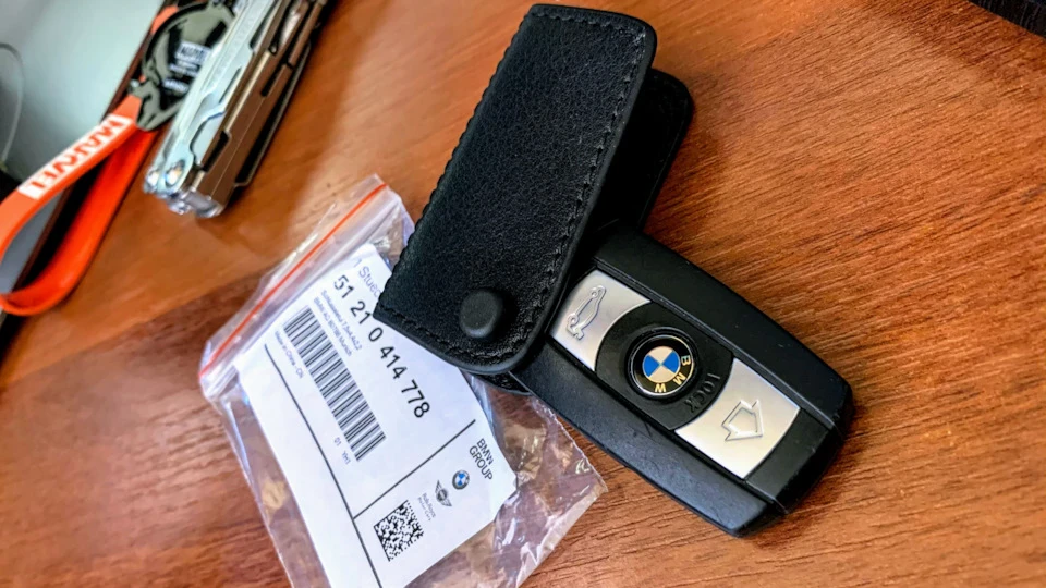Оригінальний шкіряний чохол для ключа BMW (51210414778)