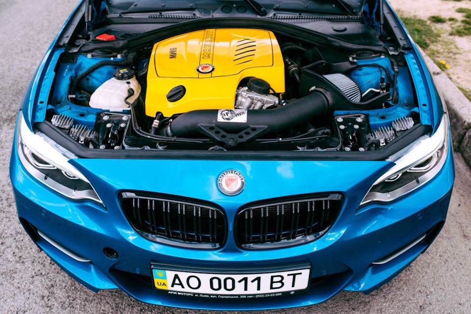 Фотосесія m235i - EstorillBlue & Yellow 3