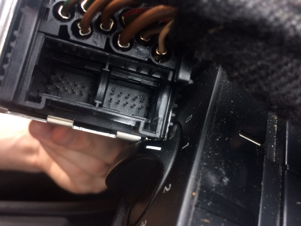 AUX 1