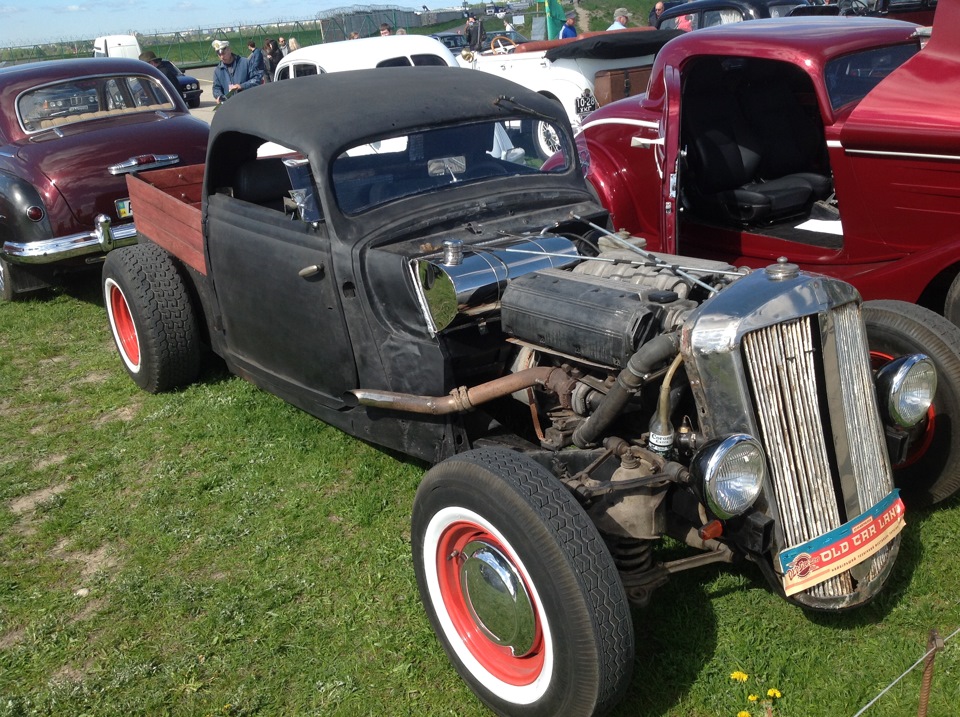 Фестиваль ретро техніки old car land 5